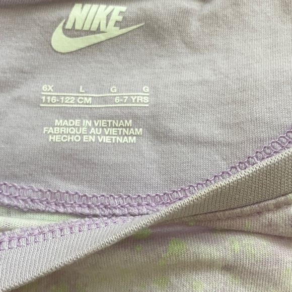 Nike Pastel Tee and Black Shorts Set - Picture 4 of 6